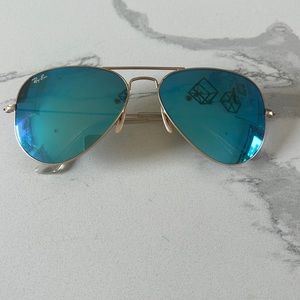 Ray Ban Classic Gold Aviators with Mirror Blue Lense